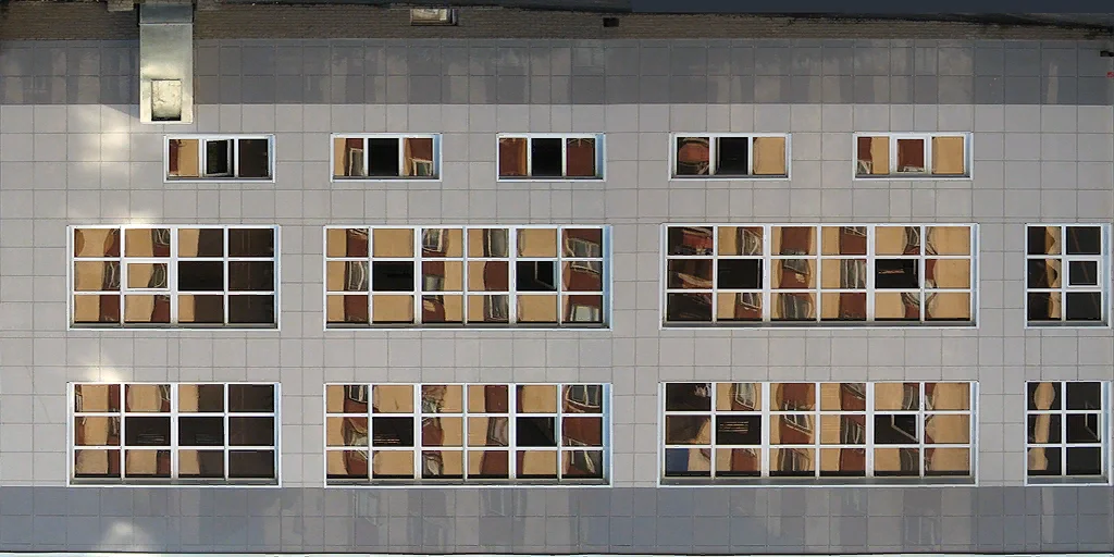 slav_wall09