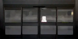 ws_airportdoors1